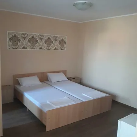 Стаи За Гости Зеленика * Ahtopol